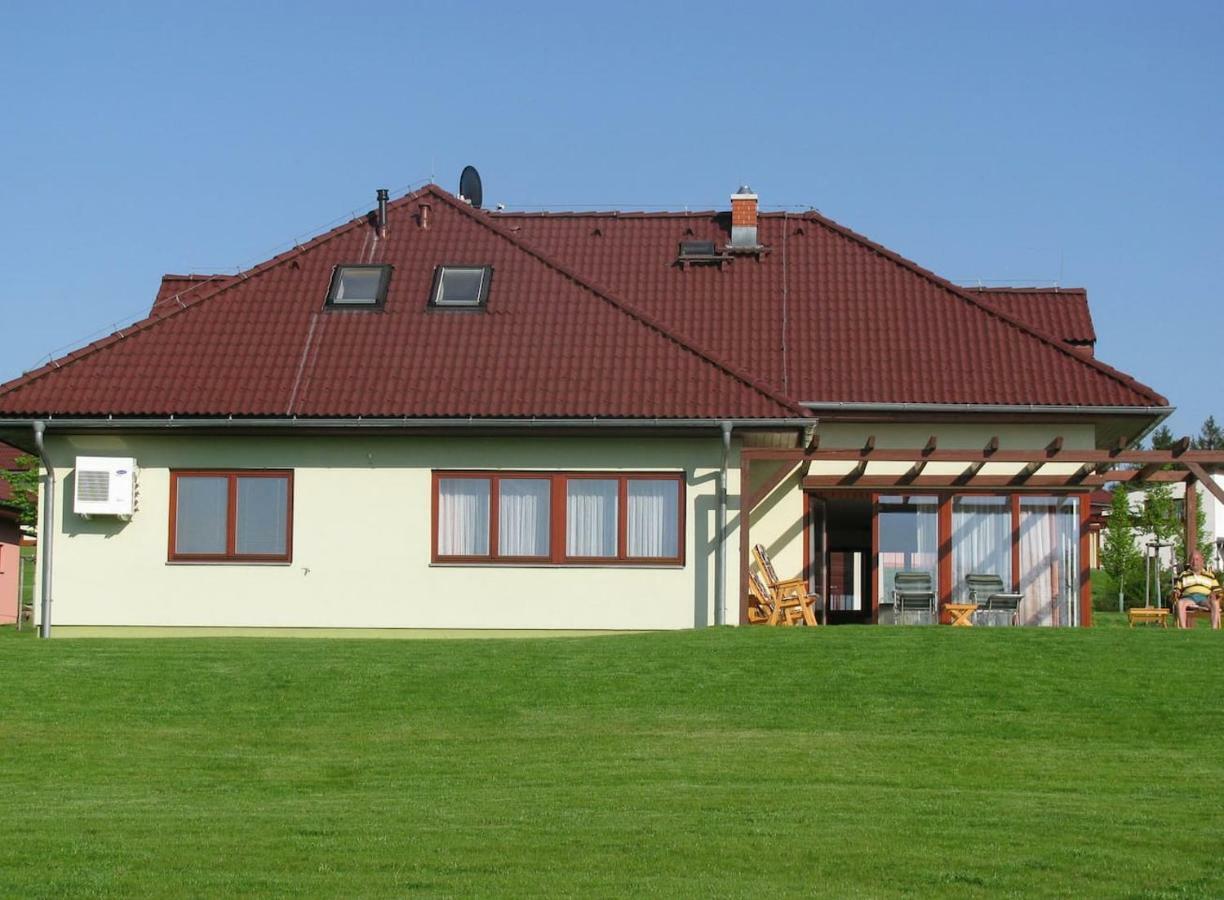 Obora 827 Nova Bystrice Villa Exterior photo